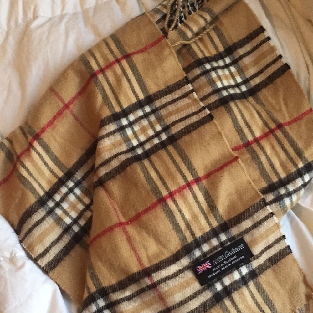 Plaid cashmere scarf